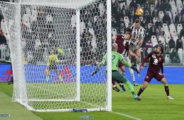 Luapan Kekesalan Suporter Setelah Juventus Ditahan Torino di Liga Italia: Taktik Allegri Sudah Usang